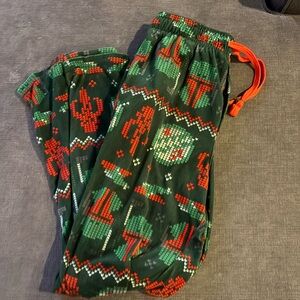 Star Wars Green and Red Holiday Lounge Pants